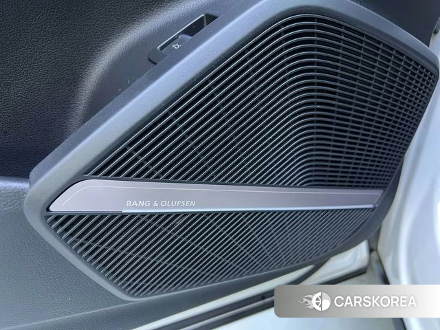 Audi Q5L 2021 Белый из Китая, фото 5