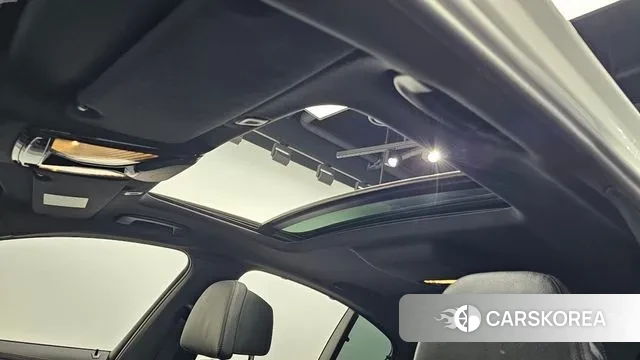 BMW 5 Series (G30) 2022 Белый из Кореи, фото 5