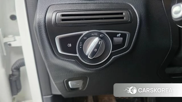 Mercedes-Benz GLC-Class X253 2019 Белый из Кореи, фото 5