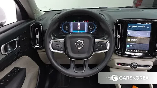 Volvo XC40 2023 Белый из Кореи, фото 5