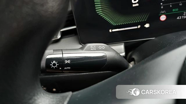 Kia The New K5 3rd generation 2023 Белый из Кореи, фото 5