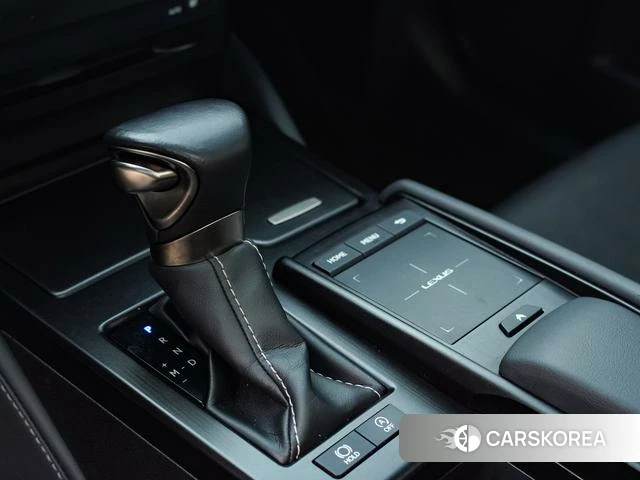 Lexus ES 2020 Белый из Китая, фото 5