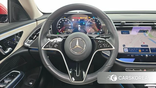Mercedes-Benz E-Class W214 2025 Красный из Кореи, фото 5