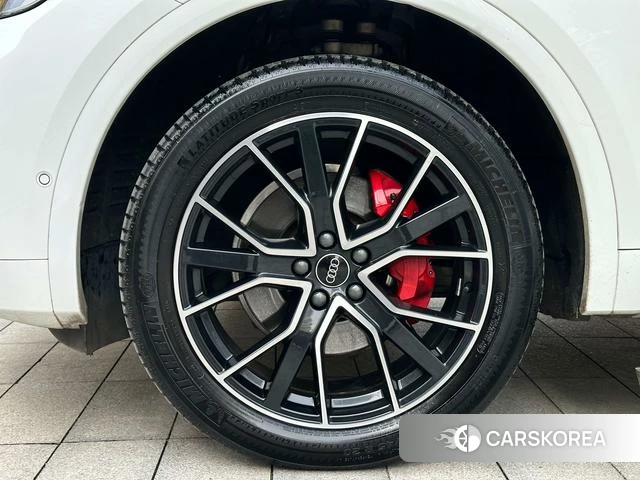 Audi Q5L 2024 Белый из Китая, фото 5