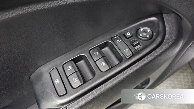 Hyundai Venue 2022 Белый из Кореи, фото 5