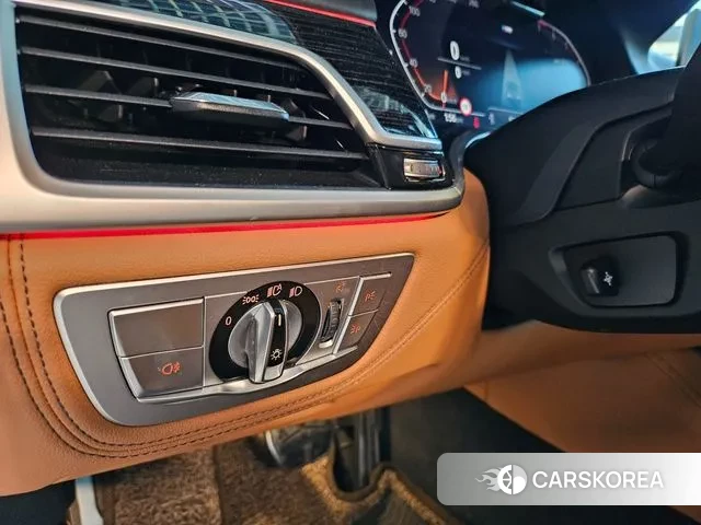 BMW 7 Series (G11) 2021 Белый из Кореи, фото 5