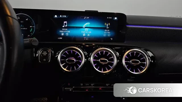 Mercedes-Benz A-Class W177 2021 Белый из Кореи, фото 5