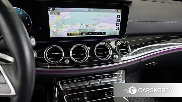 Mercedes-Benz E-Class W213 2022 Белый из Кореи, фото 5