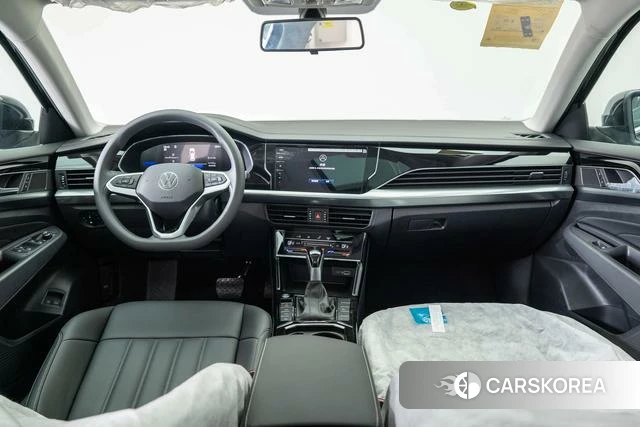 Volkswagen Passat PHEV 2026 Черный из Китая, фото 5