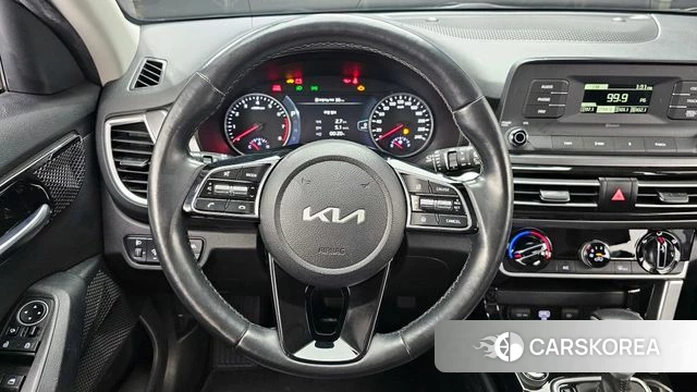 Kia Seltos 2022 Серый из Кореи, фото 5