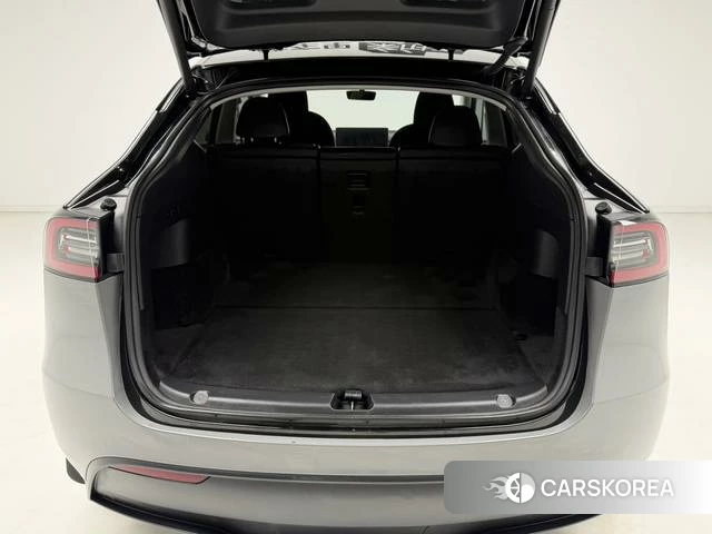 Tesla Model Y 2023 Темно-серый из Китая, фото 5