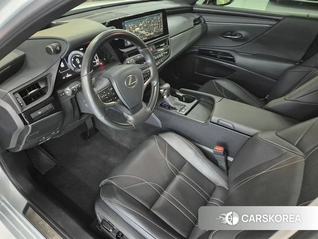 Lexus ES300h 7th generation 2023 Белый из Кореи, фото 5