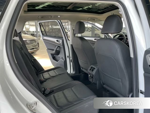 Volkswagen Tanyue 2022 Белый из Китая, фото 5