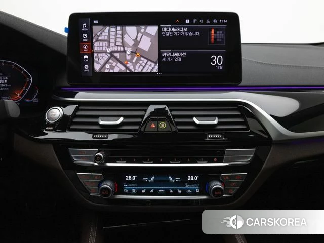 BMW 6 Series GT (G32) 2024 Серебристо-серый из Кореи, фото 5