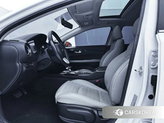 Kia K3 2022 Белый из Китая, фото 5