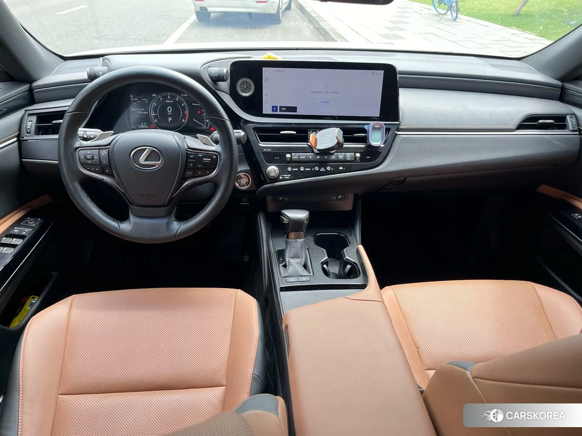 Lexus ES 2023 Белый из Китая, фото 5