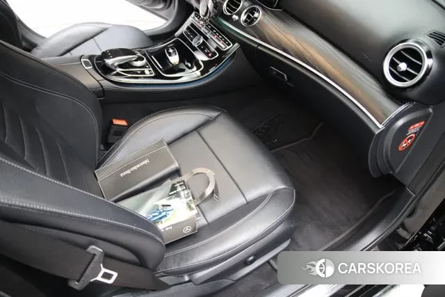 Mercedes-Benz E-Class W213 2018 Черный из Кореи, фото 5