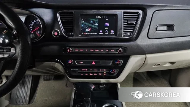 Kia The New Carnival 2018 Белый из Кореи, фото 5