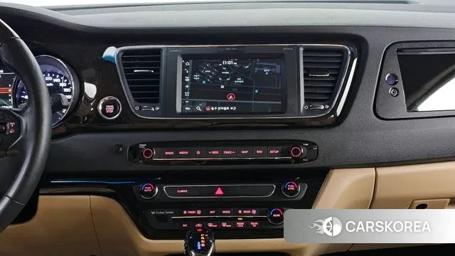 Kia The New Carnival 2019 Белый из Кореи, фото 5