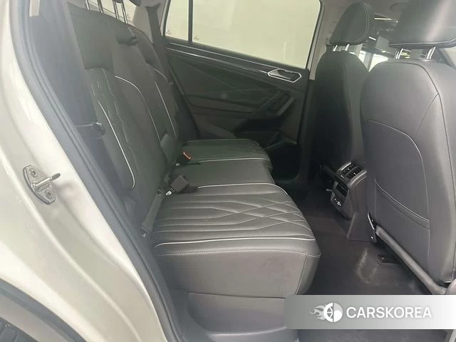 Volkswagen Tiguan L 2023 Белый из Китая, фото 5