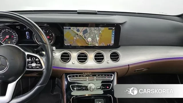 Mercedes-Benz E-Class W213 2018 Белый из Кореи, фото 5