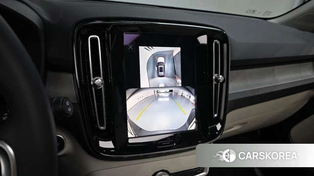 Volvo XC40 2024 Белый из Кореи, фото 5
