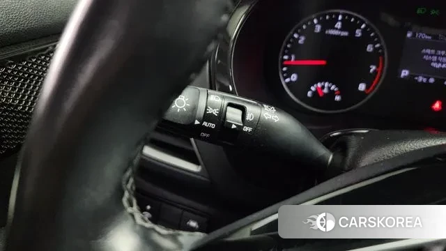 Kia Seltos 2022 Белый из Кореи, фото 5