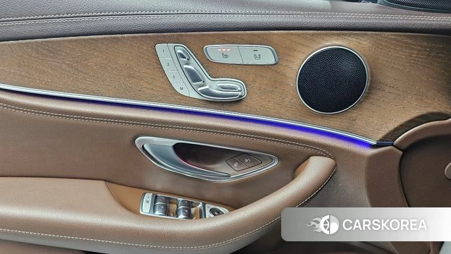 Mercedes-Benz E-Class W213 2019 Белый из Кореи, фото 5