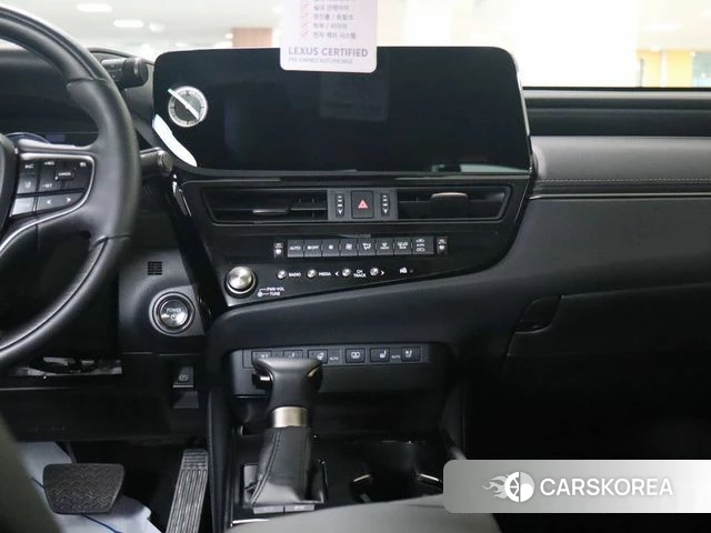 Lexus ES300h 7th generation 2025 Золотой из Кореи, фото 5