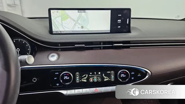 Genesis GV70 2023 Белый из Кореи, фото 5