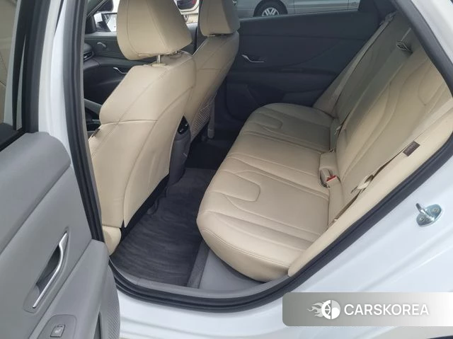 Hyundai The New Avante (CN7) 2024 Белый из Кореи, фото 5