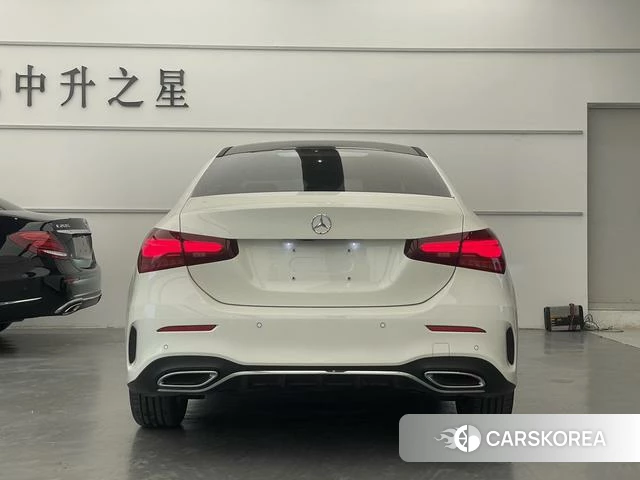Mercedes-Benz Class A 2024 Белый из Китая, фото 5