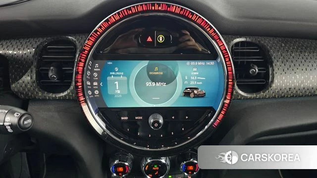 Mini Cooper Electric 2023 Черный из Кореи, фото 5