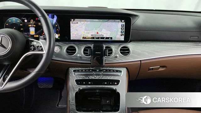 Mercedes-Benz E-Class W213 2022 Белый из Кореи, фото 5