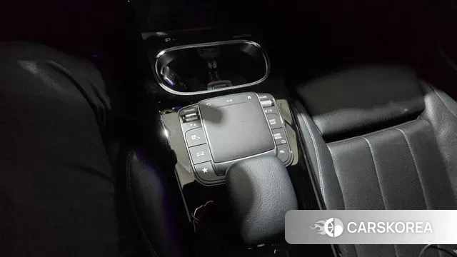 Mercedes-Benz A-Class W177 2021 Белый из Кореи, фото 5