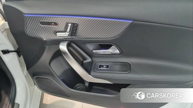 Mercedes-Benz A-Class W177 2024 Белый из Кореи, фото 5