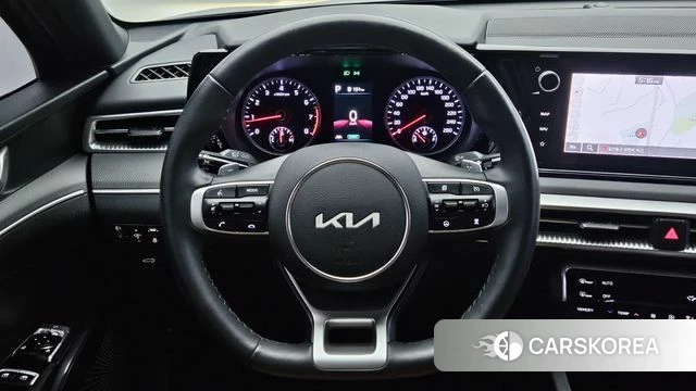Kia K5 3rd generation 2022 Серебристо-серый из Кореи, фото 5