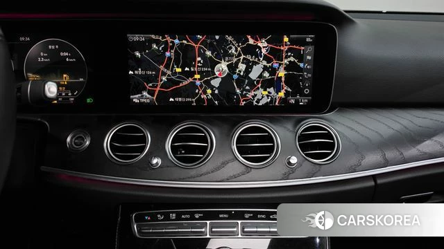 Mercedes-Benz E-Class W213 2018 Белый из Кореи, фото 5