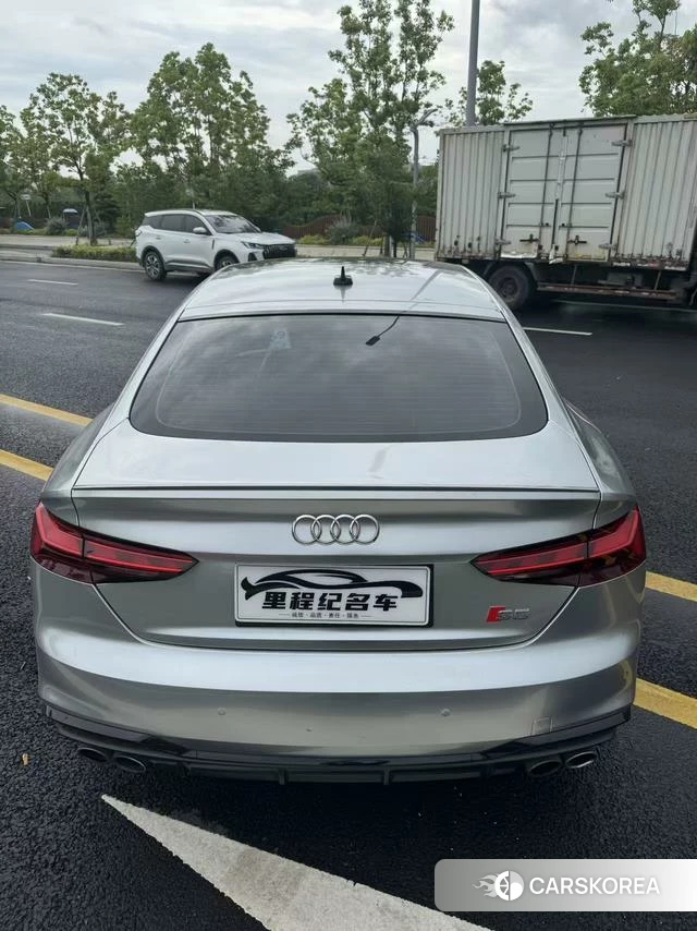 Audi S5 2021 Серебристо-серый из Китая, фото 5