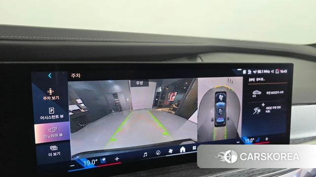 BMW 7 Series (G70) 2024 Черный из Кореи, фото 5