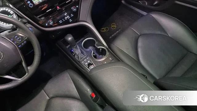 Toyota Camry (XV70) 2023 Белый из Кореи, фото 5