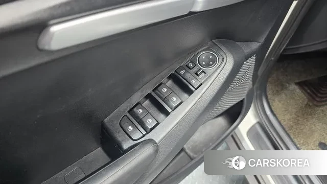 Kia Seltos 2022 Белый из Кореи, фото 5