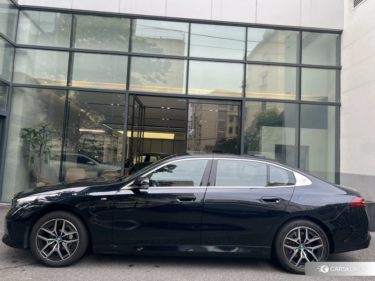 BMW i5 2024 Черный из Китая, фото 5