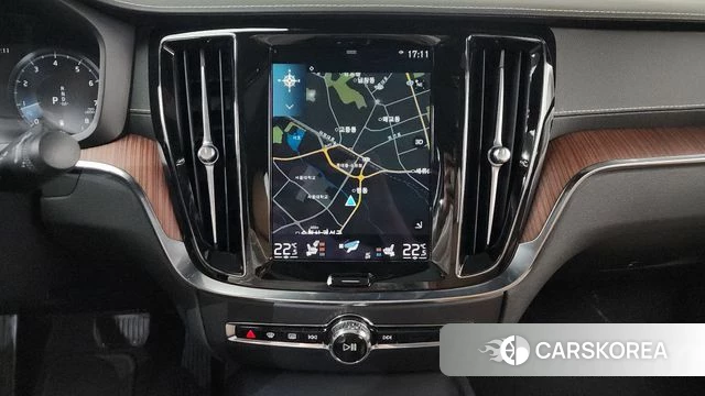 Volvo S60 3rd generation 2021 Белый из Кореи, фото 5