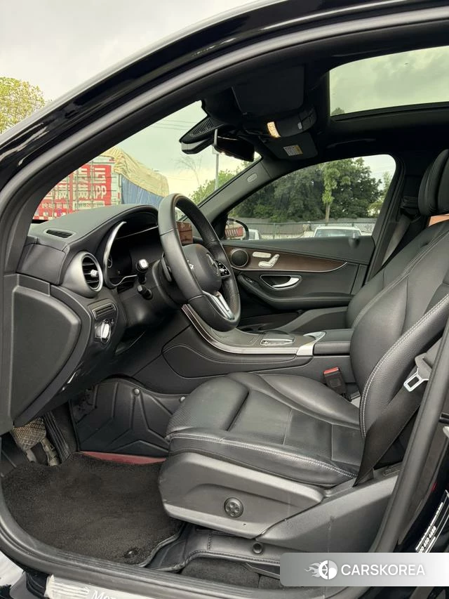 Mercedes-Benz GLC 2021 Черный из Китая, фото 5