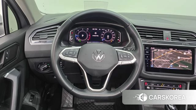 Volkswagen Tiguan second Generation 2022 Серебряный из Кореи, фото 5
