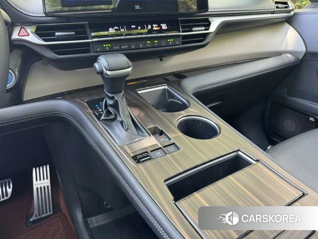 Toyota Grevia 2023 Серебристо-серый из Китая, фото 5