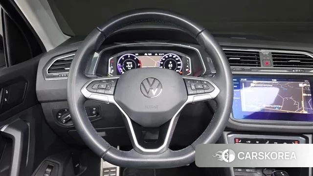 Volkswagen Tiguan second Generation 2022 Черный из Кореи, фото 5