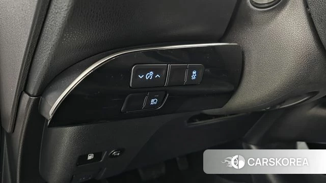 Toyota Prius 4th Generation 2022 Белый из Кореи, фото 5