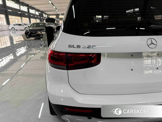 Mercedes-Benz GLB 2023 Белый из Китая, фото 5